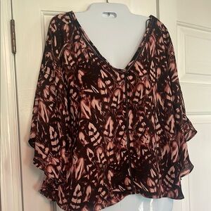 Jessica Simpson batwing flowy purple top Women's Black and Pink Patterned Top